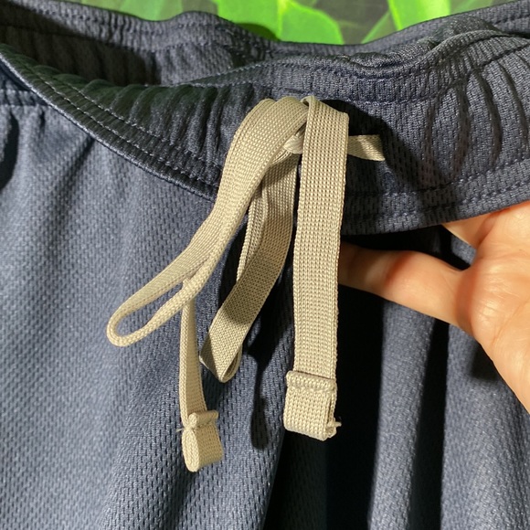 Reebok Men's Athletic Gym Shorts Blue 2XL AntiMicrobial Pockets Drawstring - Picture 5 of 9